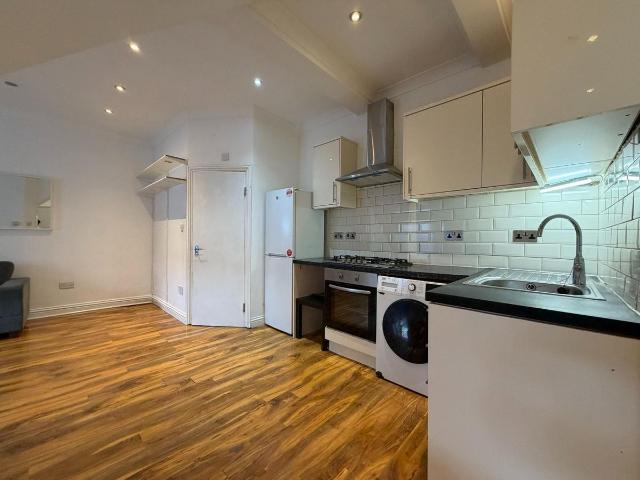 Apartment for rent in London Borough of Ealing, Greater London