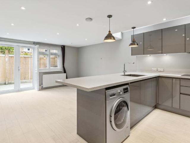 Apartment for rent in London Borough of Ealing, Greater London