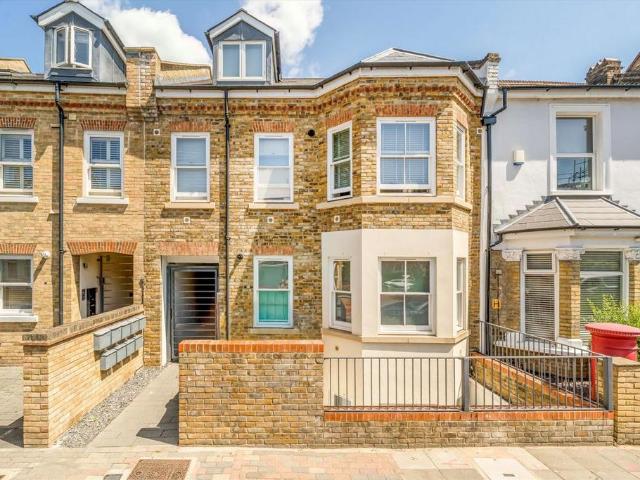 Apartment for rent in London Borough of Ealing, Greater London