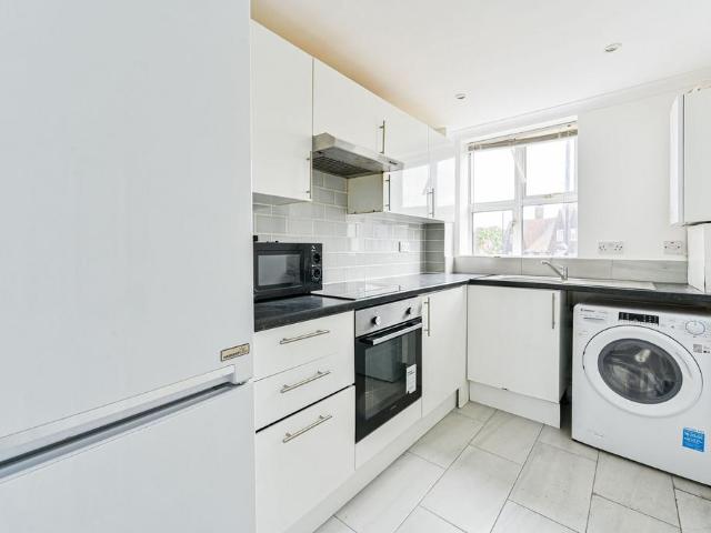 Apartment for rent in London Borough of Ealing, Greater London