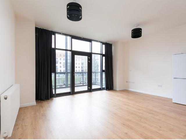 Studio for rent in London Borough of Ealing, Greater London