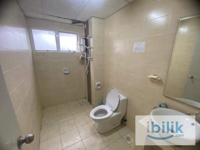 Room for rent in Petaling, Damansara Damai