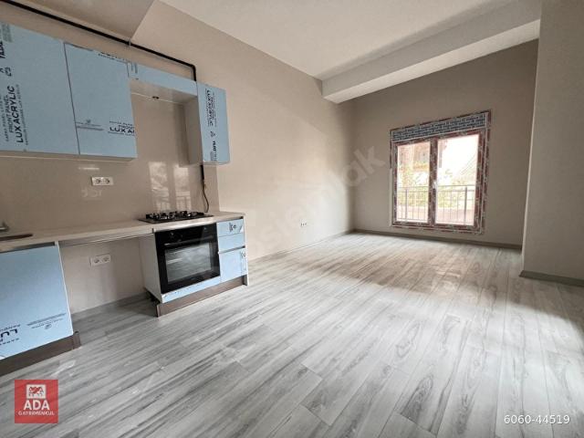 Süreyyaplajı, Maltepe içerisinde satılık mülk