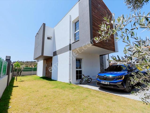 Kuşadasi, Aydin içerisinde satılık Villa