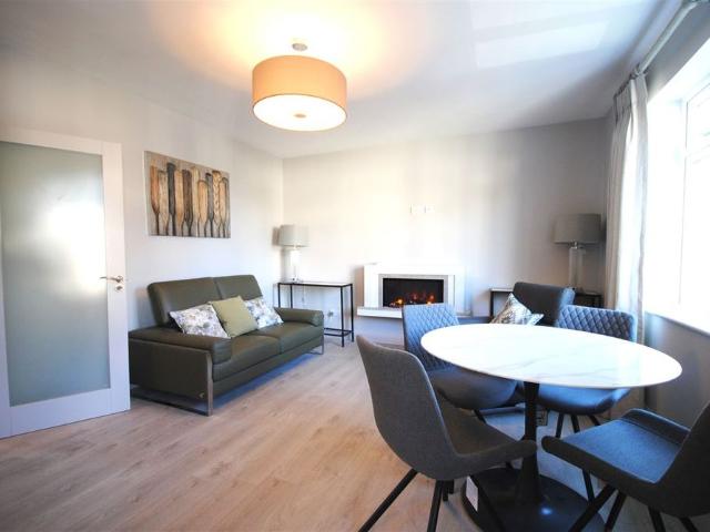 Apartment to rent in Bluebell, North Tipperary