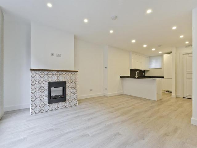 House for rent in Kensington, Greater London