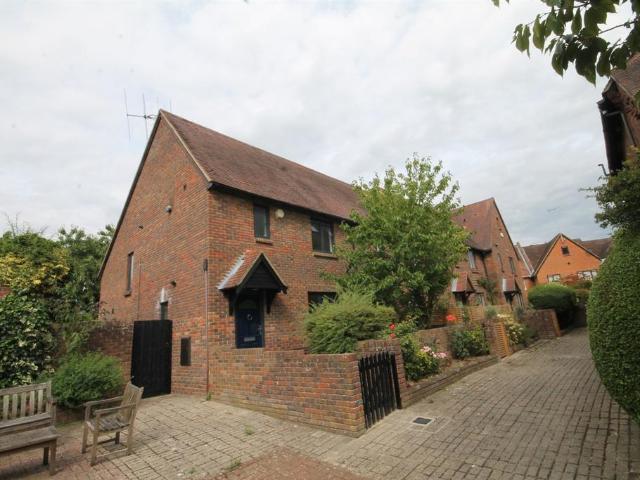 House for rent in Henley-on-Thames, Berrick Salome