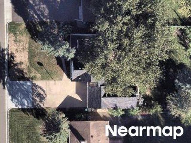 House for sale in Presidents, Edina