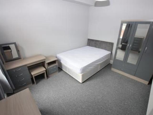Room for rent in Phippsville, Northampton