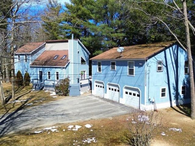 House for sale in Topsham, Maine