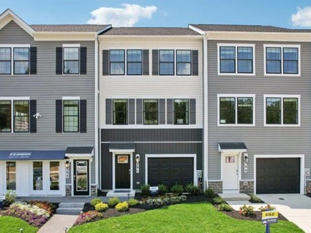 Townhouse for sale in La Plata, Missouri