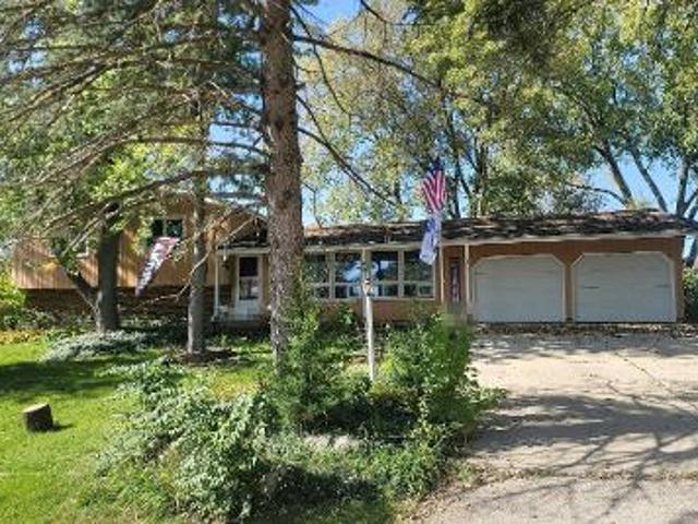 House for sale in Mchenry, Illinois