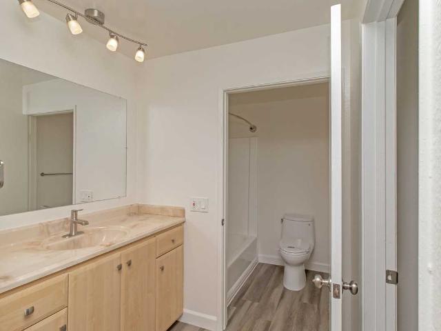 Apartment for rent in Carlsbad, California