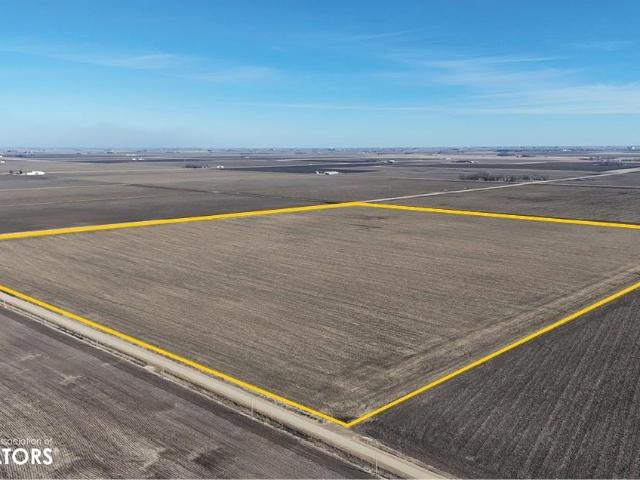 Farm for sale in Farnhamville, Iowa