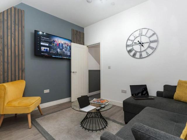 Apartment for rent in Falcon Lodge, Wales