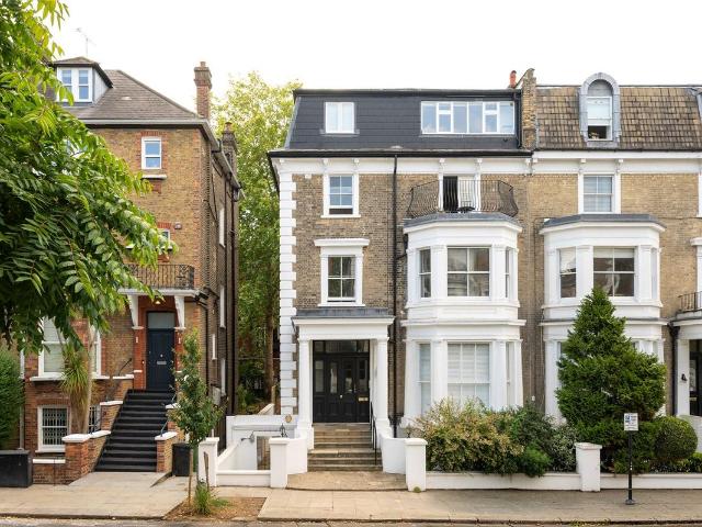 Apartment for rent in Swiss Cottage, Greater London