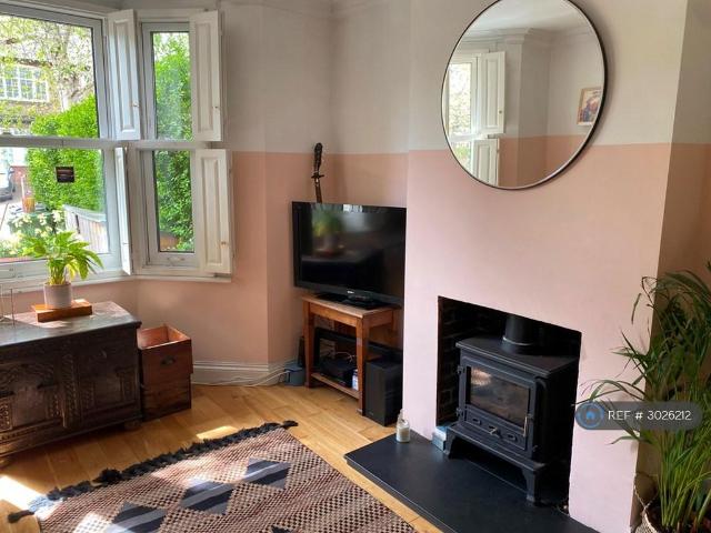 House for rent in London Borough of Lewisham, Bell Green