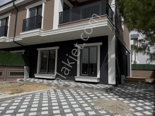 Sariçam, Adana içerisinde satılık Villa