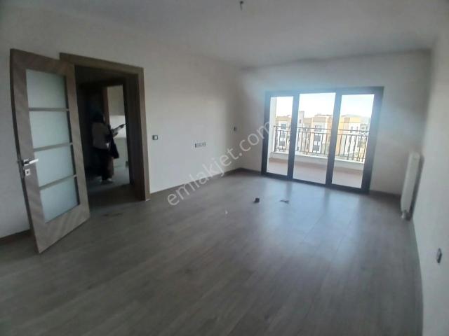 Adana Suriyeliler Mülteci Kampı, Sarıçam içerisinde kiralık mülk