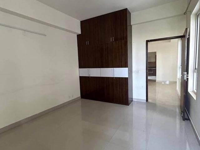 Flat for rent in Hariana