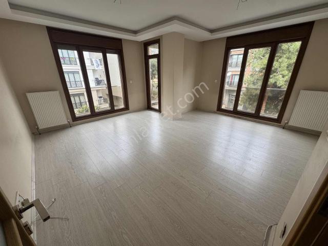 Süreyyaplajı, Maltepe içerisinde kiralık mülk