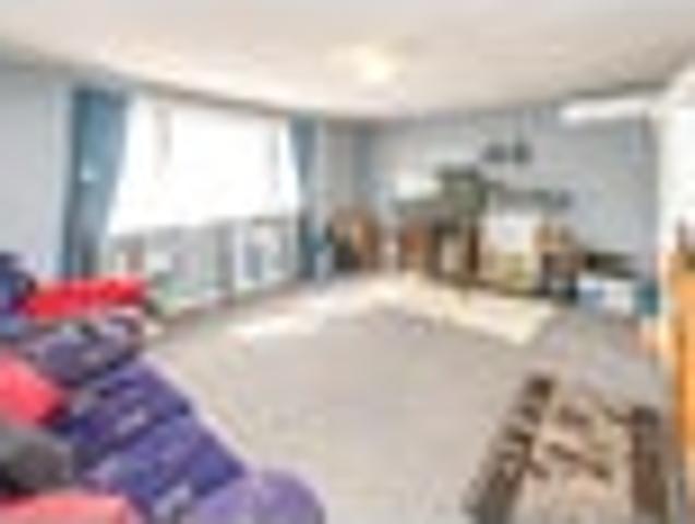 House for sale in College Estate