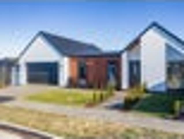 House for sale in Chaslands, Canterbury