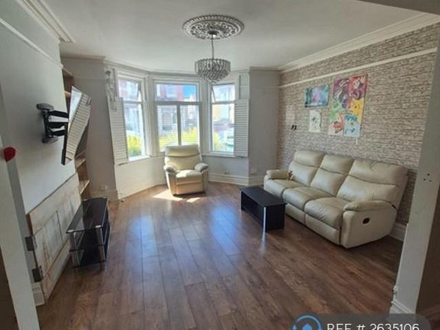 House for rent in Roselands, Eastbourne