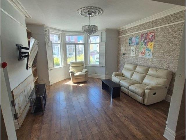 House for rent in Roselands, Eastbourne