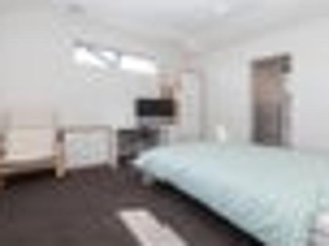 Apartment for rent in Addington, Canterbury