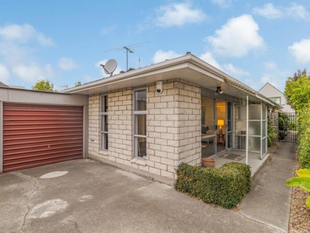 Apartment for rent in Heathcote, Canterbury