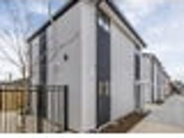 Townhouse for rent in Addington, Canterbury