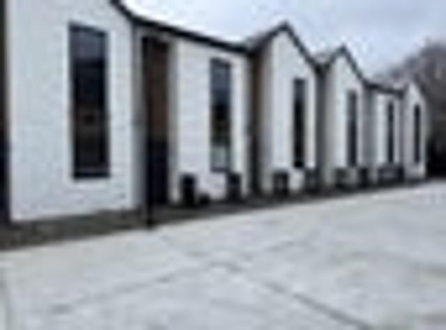 Townhouse for rent in Heathcote, Canterbury