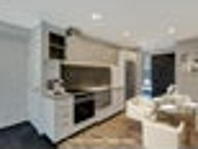 Townhouse for rent in Addington, Canterbury