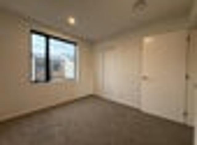 Townhouse for rent in Heathcote, Canterbury