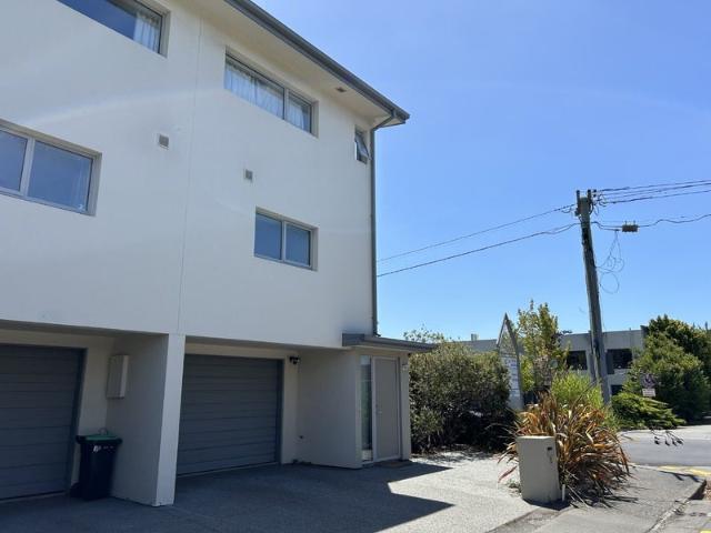 House for rent in Addington, Canterbury