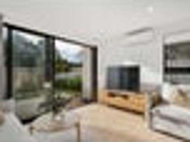 Townhouse for rent in Addington, Canterbury