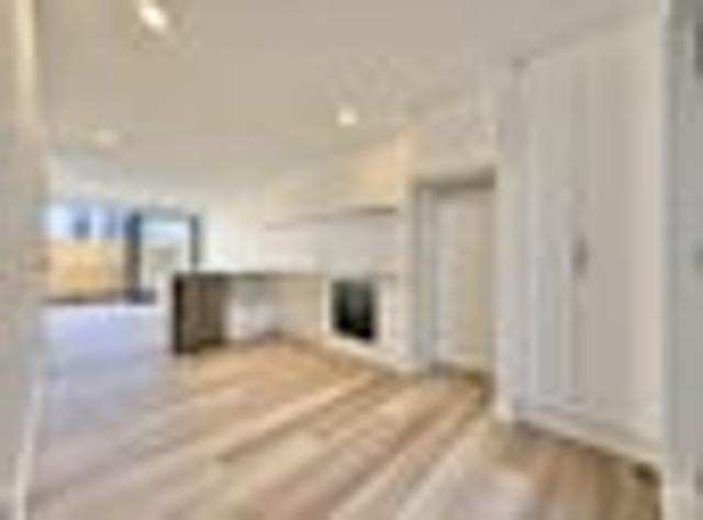 Townhouse for rent in Addington, Canterbury