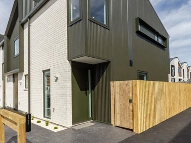 House for rent in Addington, Canterbury