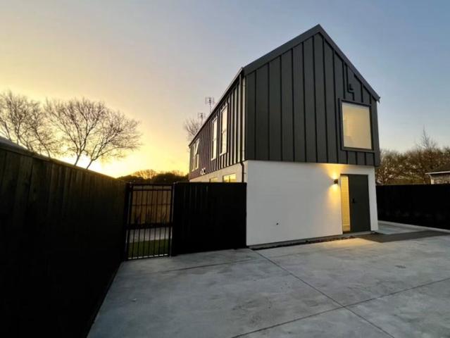House for rent in Addington, Canterbury