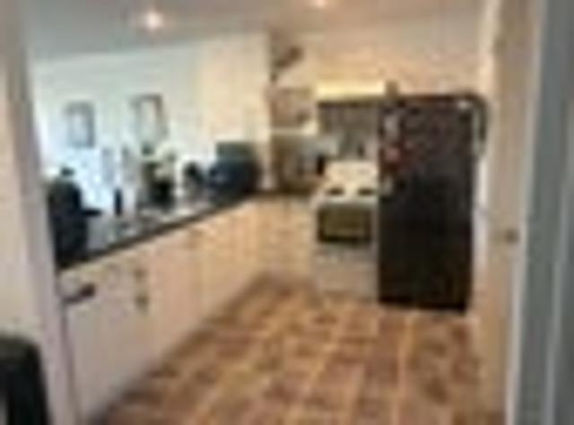 Townhouse for rent in Heathcote, Canterbury
