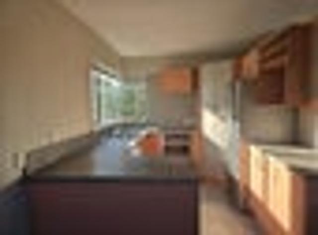 Townhouse for rent in Addington, Canterbury