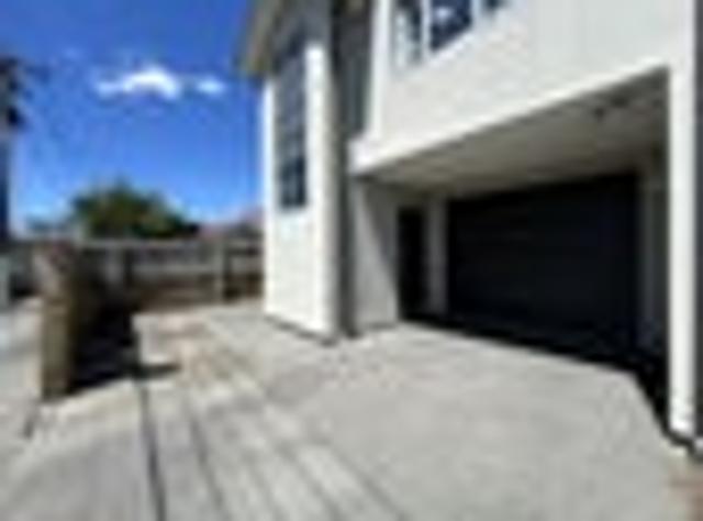 Townhouse for rent in Addington, Spreydon-Cashmere Community