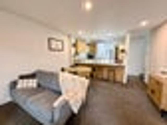 Townhouse for rent in Addington, Canterbury