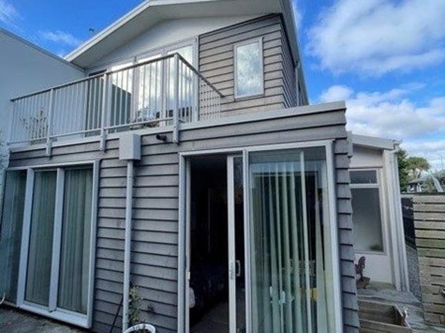 Apartment for rent in Addington, Canterbury