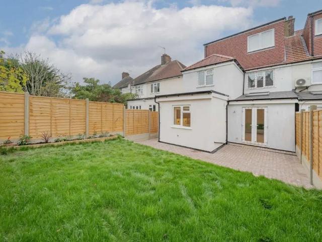 House for rent in London Borough of Barnet, Greater London