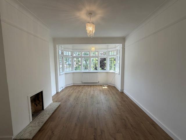 Apartment for rent in London Borough of Lewisham, Lower Sydenham
