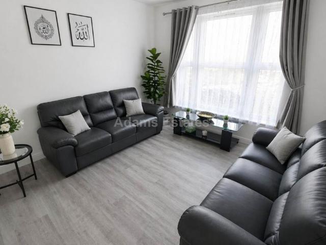 House for rent in Newtown, Reading