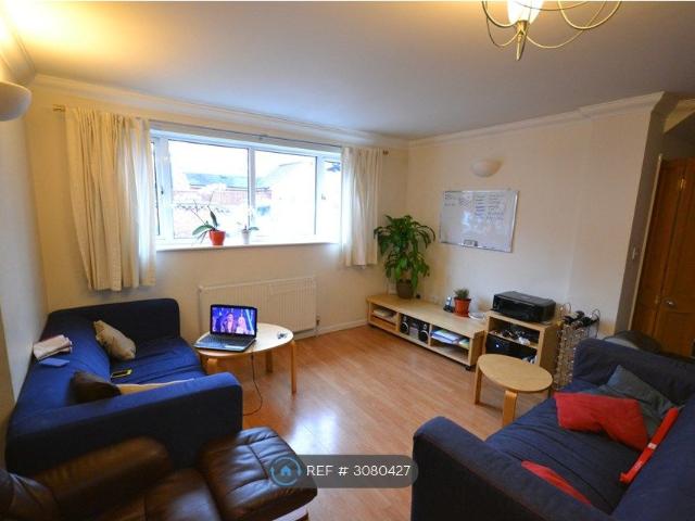 House for rent in Newtown, Reading