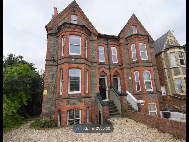 House for rent in Newtown, Reading